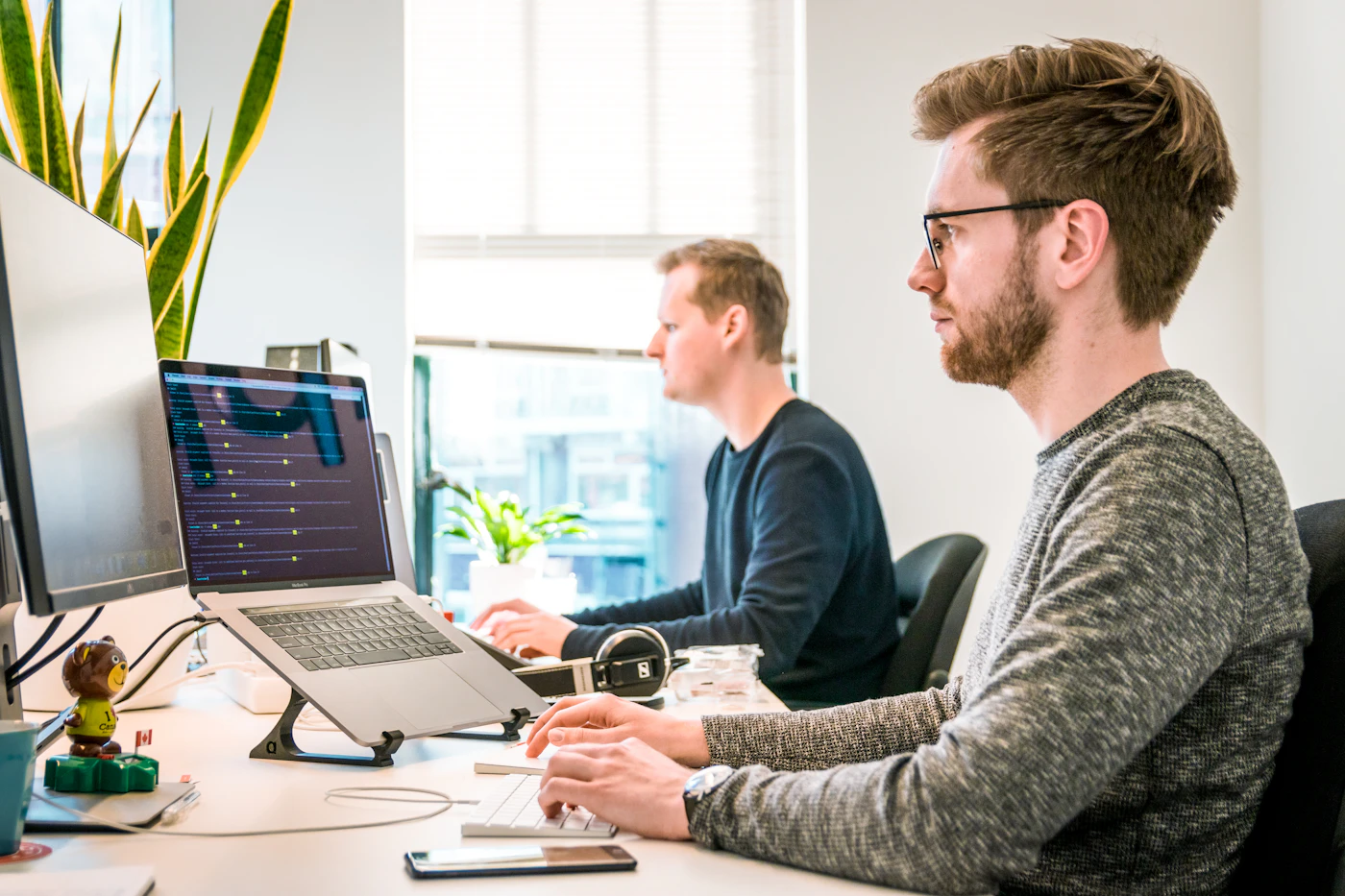Microlearning platform interface op desktop en mobiel
